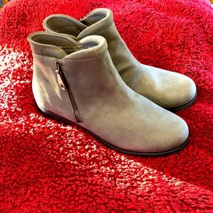 Sports Shoe Boot, NWT